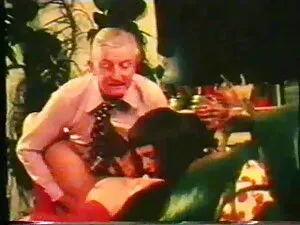 Bikiny en COÑO peli  ...