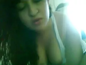 Nena rizada montando ...